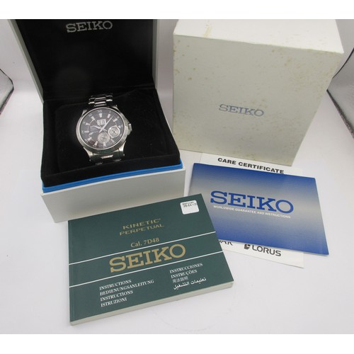 11 - Seiko Premier Kinetic Perpetual gents wristwatch, with original box, spare links, instructions and g... 