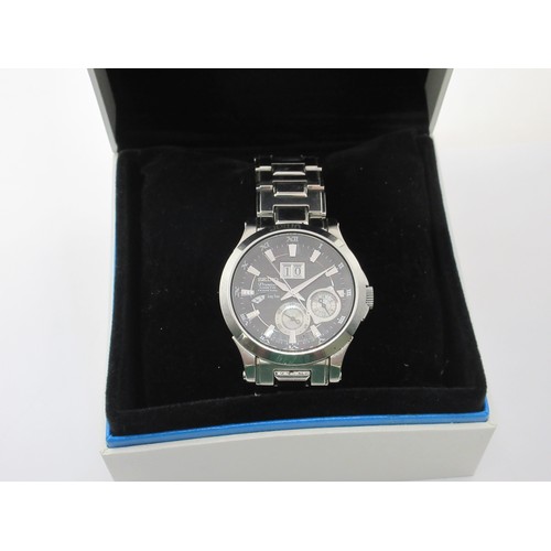 11 - Seiko Premier Kinetic Perpetual gents wristwatch, with original box, spare links, instructions and g... 