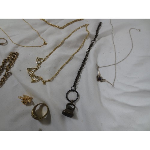 15 - A tub of mainly gold tone jewellery