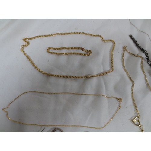 15 - A tub of mainly gold tone jewellery