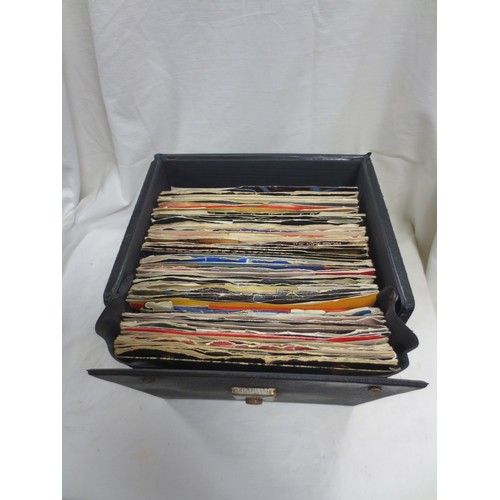 34 - A nice box of singles from the 1970s/80s  including Pop ,rock ,new romance and disco.
All as per pic... 