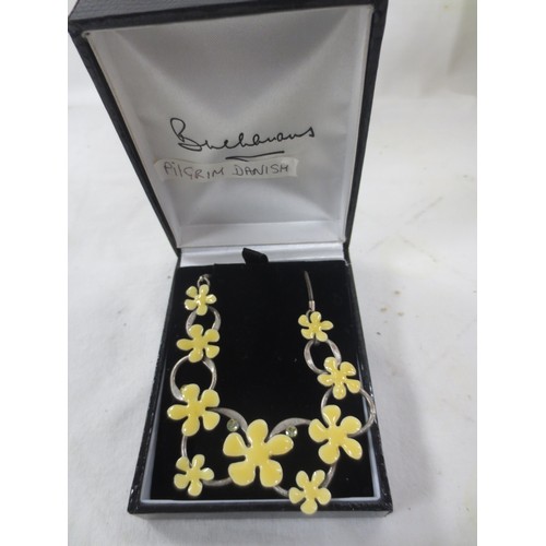 60 - A Pilgrim Danish Design white metal necklace with yellow enamelled flowers, in very good order