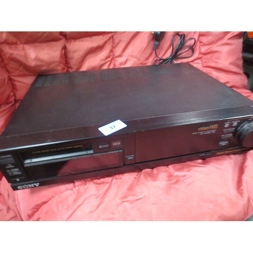42 - A Sony EV-S1000E Hi-8/Video 8 VCR