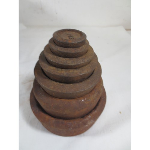 40 - A set of Greengrocers scales with weights as per pictures.