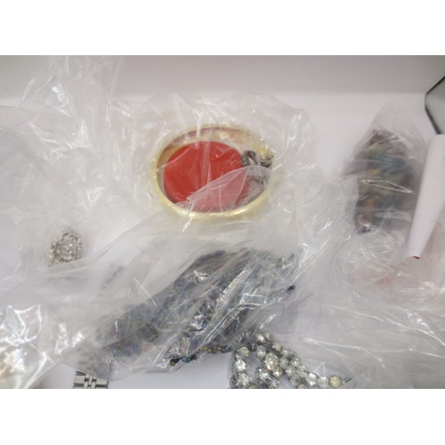 59 - A bag of assorted costume jewellery and a JASA quartz digital wrist watch (a/f requires new battery ... 