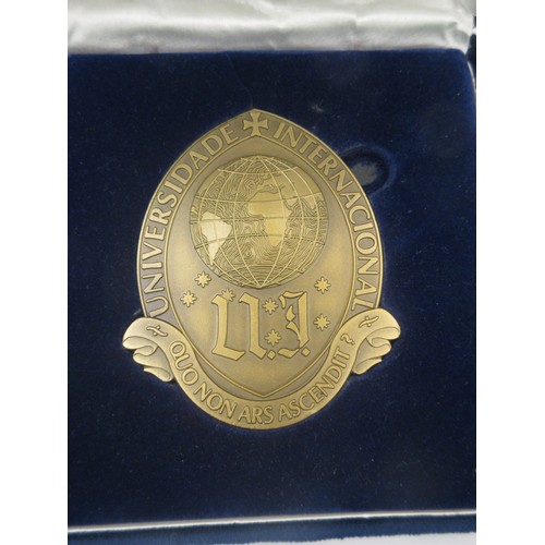 137 - A Boxed Bronze commemorative plaque in original box regarding the University of Lisbon now a closed ... 