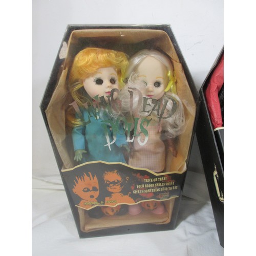 140 - 3 Mezco Living Dead Dolls twin packs comprising 93505 Romeo & Juliet, 99955 Hemlock & Honey & 99624 ... 