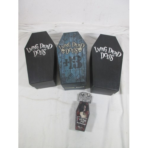149 - 4 Mezco Living Dead Dolls comprising 93122 Series 17 The Hook, 93201 13th Anniversary Menard, 93065 ... 