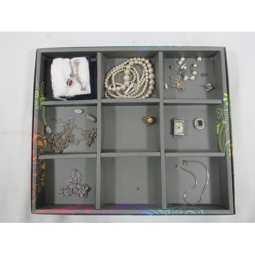158 - A tray of mixed jewellery including an eye-catching silver multi-stone pendant on chain, earrings, p... 
