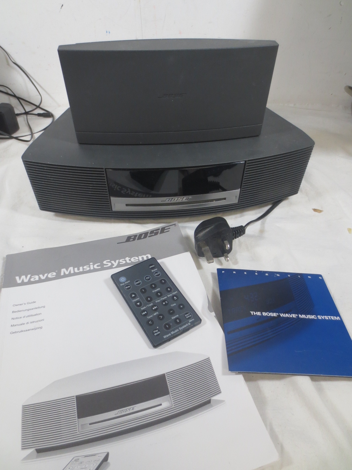 A Bose Wave Music System with DAB Module, instruction manual and remote ...