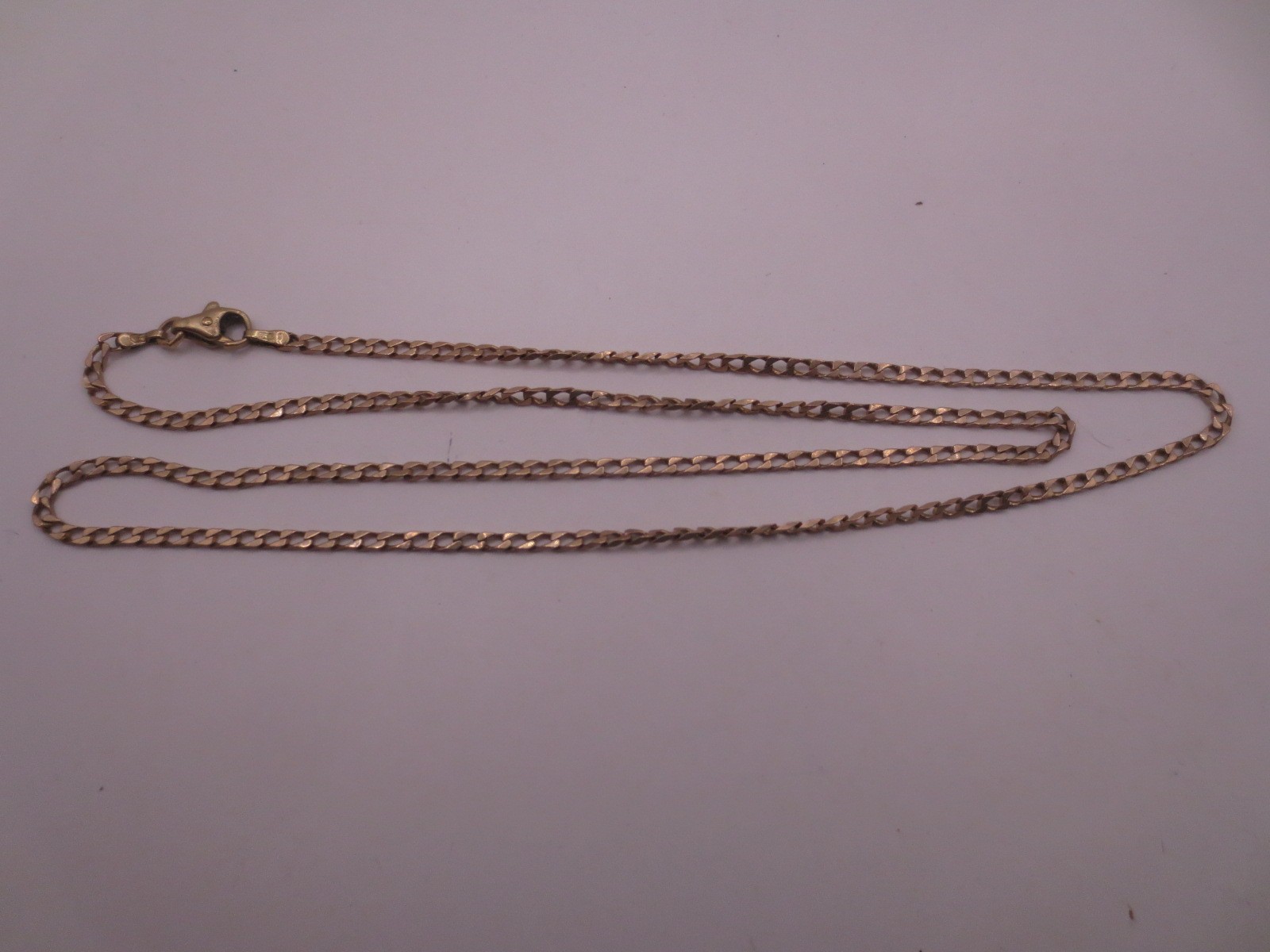 A 9 carat gold chain, approx weight 5.18g
