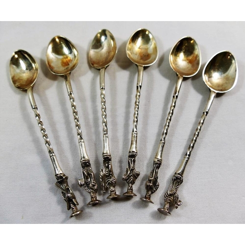 104 - A set of six silver seal top apostle spoons, Birmingham 1947 by W T Hickman, 13.5cm long, combined w... 