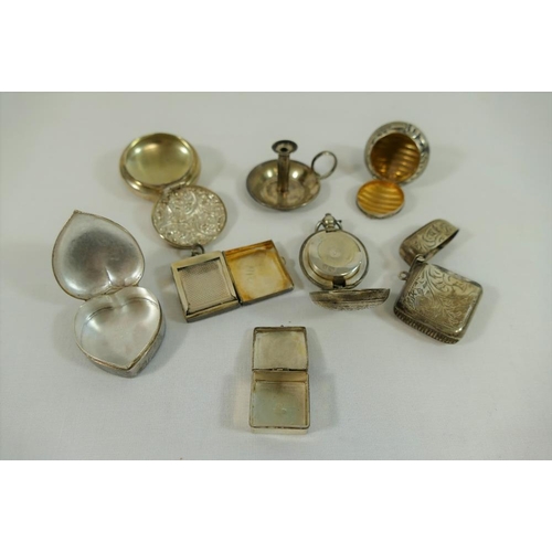 202 - A collection of small silver items comprised of a Victorian miniature chamberstick, Birmingham 1899 ... 