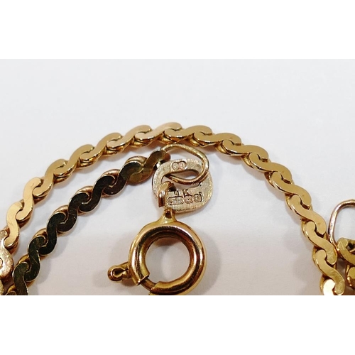 174 - A 9 carat gold necklace and bracelet, with import marks for Birmingham 1979 and 1980, necklace 38cm ... 