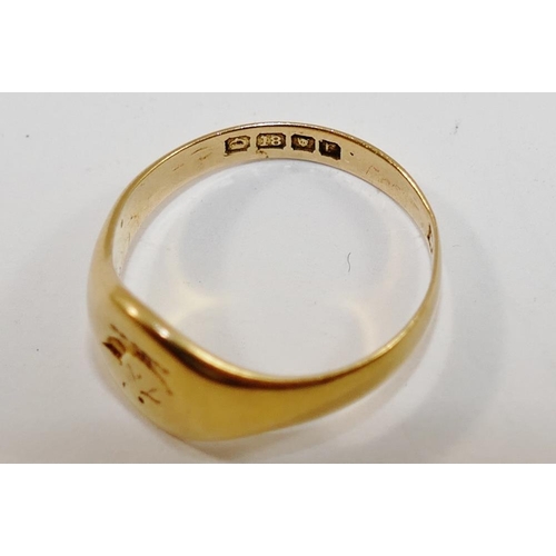 184 - An 18 carat gold signet ring, London 1912, engraved with a crest, 4.5g, finger size O