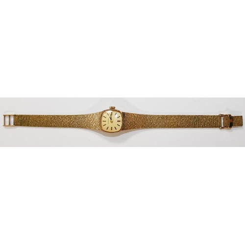 212 - A 1970's 9 carat gold cased Longines ladies bracelet watch, Birmingham 1978, with 17 jewel movement,... 