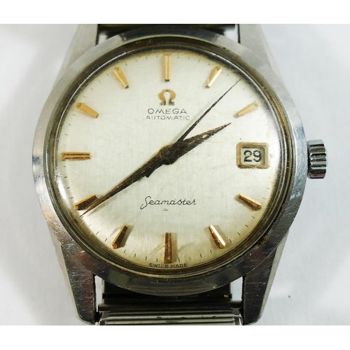 219 - A 1960's gentlemans Omega Seamaster Automatic wrist watch, the silvered dial, with date aperture, gi... 