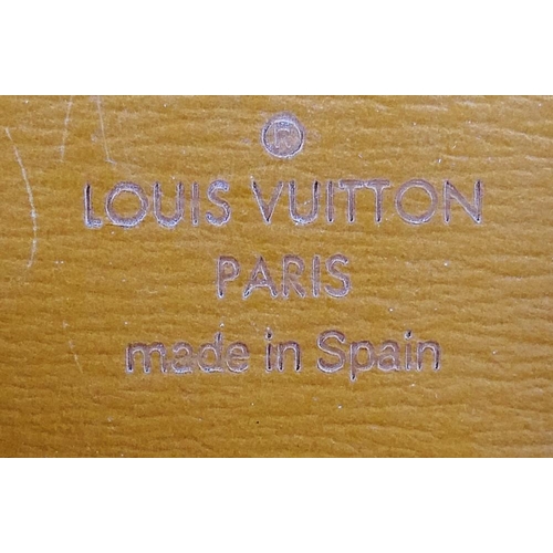 251 - A Louis Vuitton 'Cluny' camel coloured Epi leather shoulder bucket bag, with top flat closure, inter... 