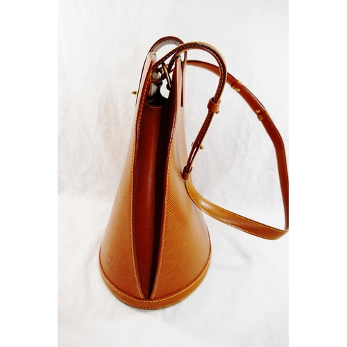 251 - A Louis Vuitton 'Cluny' camel coloured Epi leather shoulder bucket bag, with top flat closure, inter... 