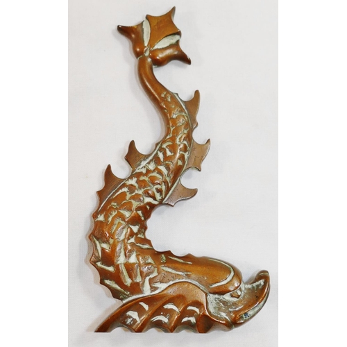 38 - A small bronze of a fish, 13cm high, unsigned