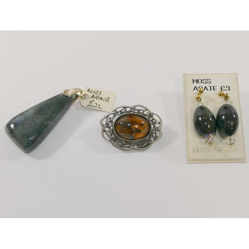 198 - A selection of moss agate jewellery comprised of a string of graduated spherical moss agate and face... 