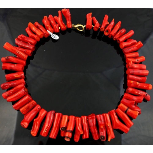 211 - A bamboo red coral fringe necklace, 44cm long

We are pleased to be offering this lot from the stock... 