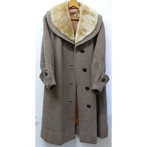 400 - A ladies Harella heavy winter coat with faux faux collar and an Escott grey winter coat (2 items)