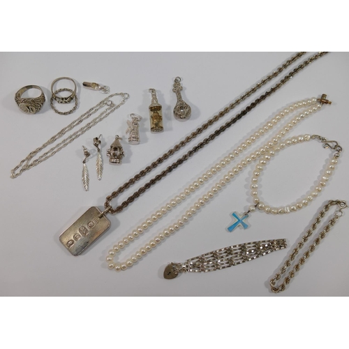 152 - A quantity of silver and costume jewellery including a cultured pearl necklace and bracelet, silver ... 