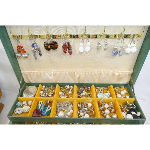 14 - Assorted costume jewellery including a large quantity of earrings and other items including faux pea... 