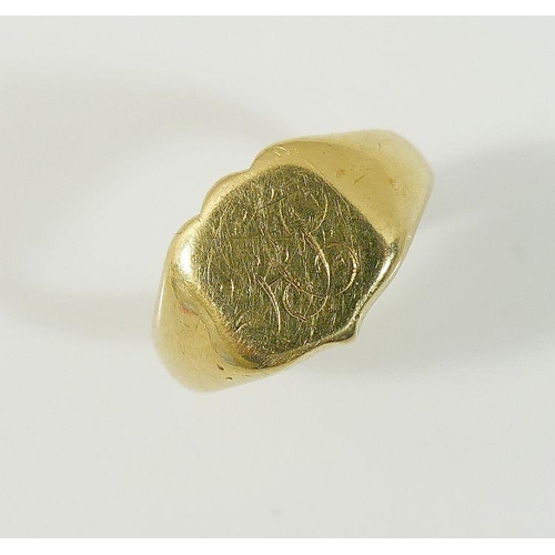 22A - An 18 carat gold signet ring, 8.5g, boxed, finger size N, and hallmark London 1928