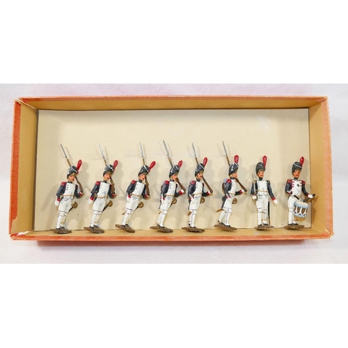 289 - A boxed set of eight hand painted lead C.B.G. Paris 'Grenadiers of the Guard (1809)'