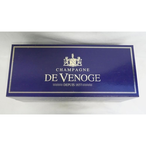 310 - A bottle of De Venogue Champagne des Princes, 1985, boxed with original label