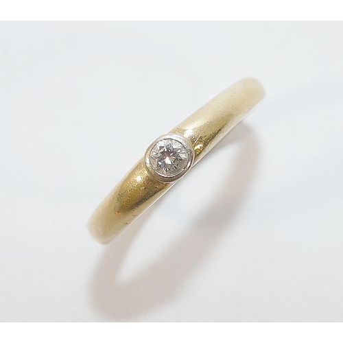 59 - An 18 carat gold diamond single stone ring, the round brilliant cut stone approximately 0.13 carats,... 