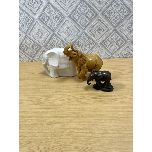 22 - Collection of elephants