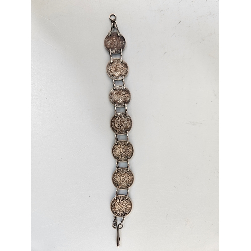 49 - VINTAGE SILVER 3 PENCE COIN SWEETHEART BRACELET
gross weight 12.5g