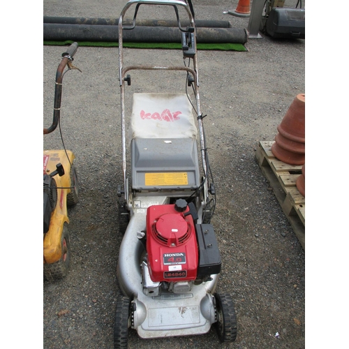 61 - A Honda LM4840 self propelled lawn mower