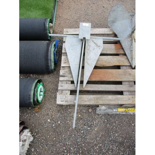 50 - A folding galvanised anchor