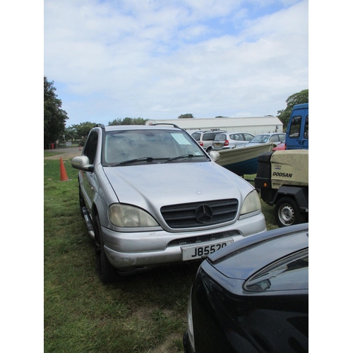 26 - A 2001 Mercedes Benz ML270 CDi 2.7 SUV (automatic) J85520, odometer reading 129,950 miles
