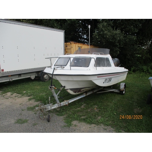 41 - A Sea Hog 4.9 metre boat JY1394 with Suzuki 85hp outboard engine (in need of attention) and trailer