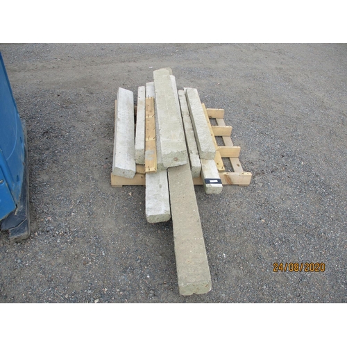 43 - Ten concrete lintels