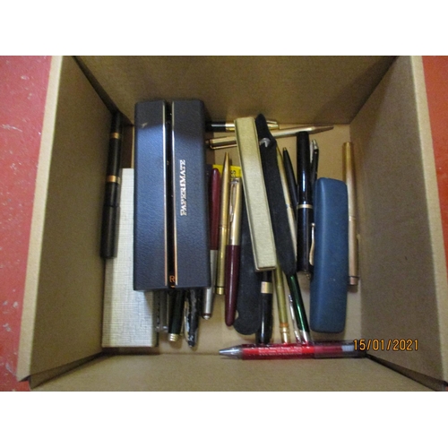 123 - A collection of various pens by Parker, Papermate and others