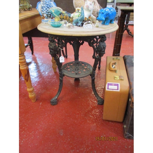 195 - A vintage cast iron circular bar table