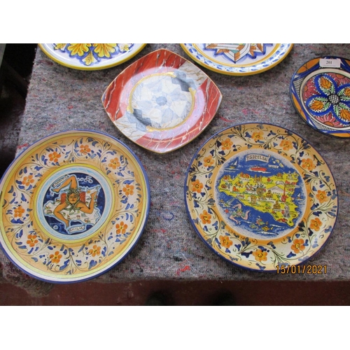 201 - Assorted Italian majolica plates and vases