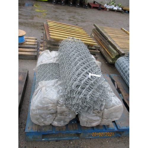 78 - Two pallets of roofing slates