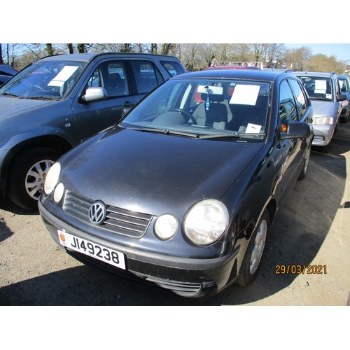 21 - A 2003 Volkswagen Polo 1.4i SE five door hatchback (manual) J149238, odometer reading 69,678 miles