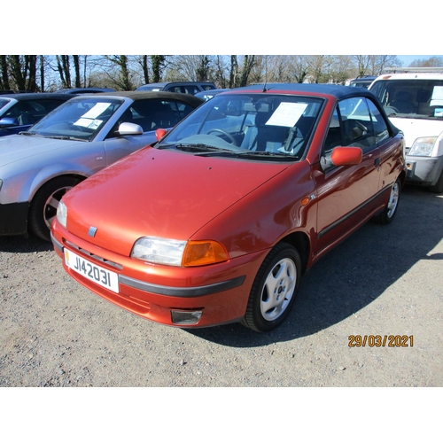 28 - A 1999 Fiat Punto Cabriolet 16V 1.2 convertible (manual) J142031, odometer reading 22,223 miles