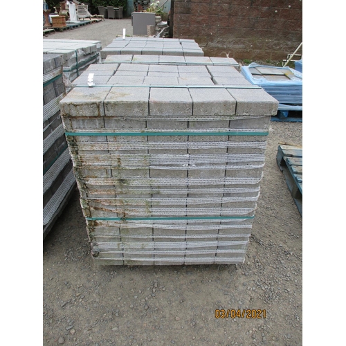 25 - A pallet of brick pavers - new