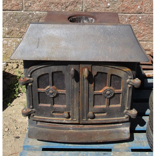 67 - A cast iron multi stove