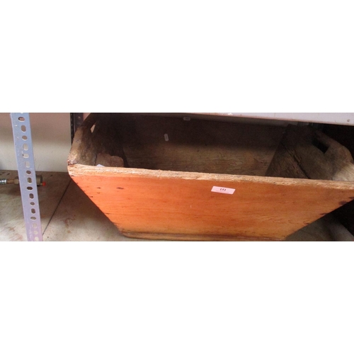 151 - A nineteenth century pine Jersey wash trough