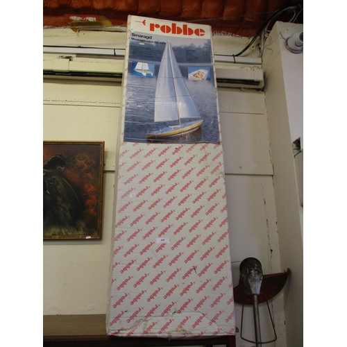 440 - A Robbe modelling kit of a racing yacht